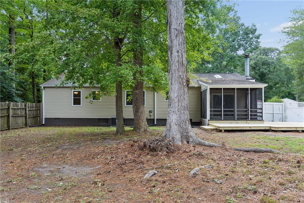 205 Wharf Row Property Photo 42
