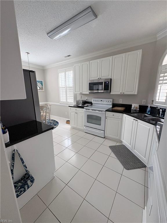 1119 Chancellor Walk Ct Property Photo 7