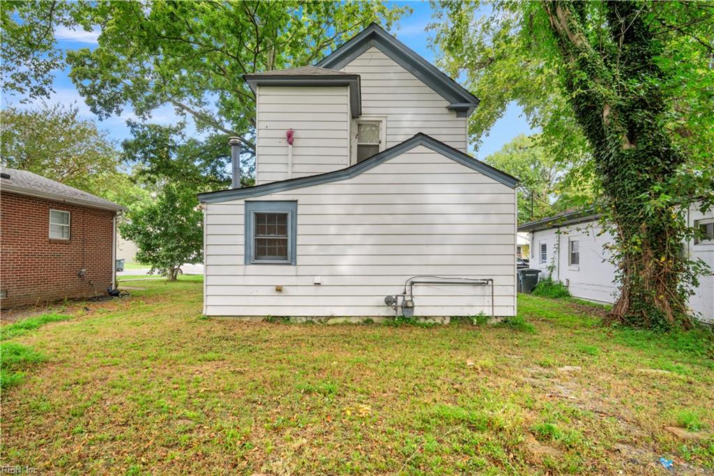 146 Frissell St Property Photo 16