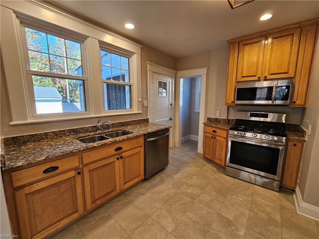 1812 Canton Ave Property Photo 8
