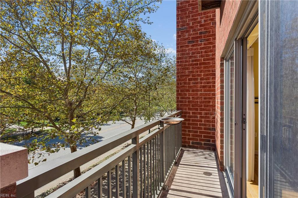 230 Nat Turner Blvd S Property Photo 36