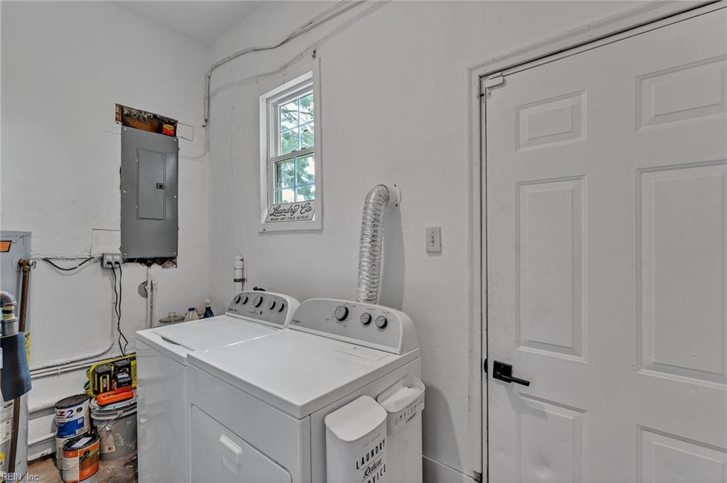 2733 Mapleton Ave Property Photo 8