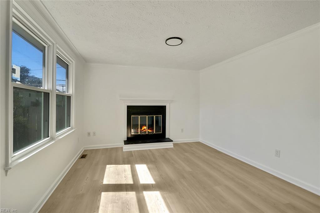 2403 Shell Rd Property Photo 2