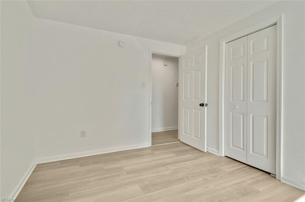 2403 Shell Rd Property Photo 12