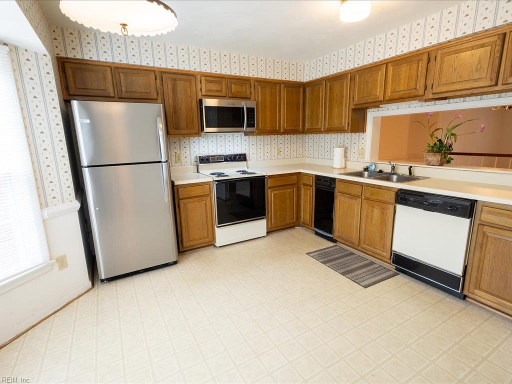 5304 Brookstone Ln Property Photo 7