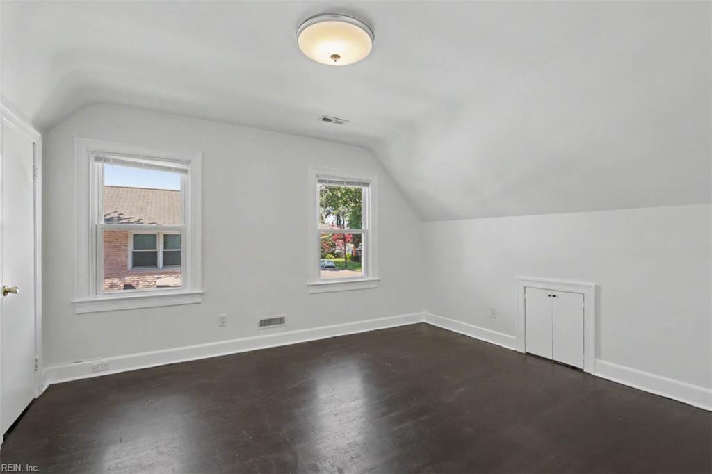 28 N Greenfield Ave Property Photo 23