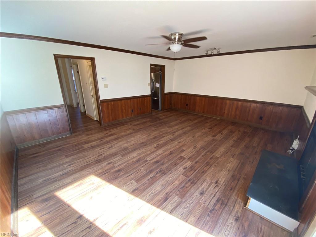 1809 Hearthside Ct Property Photo 9