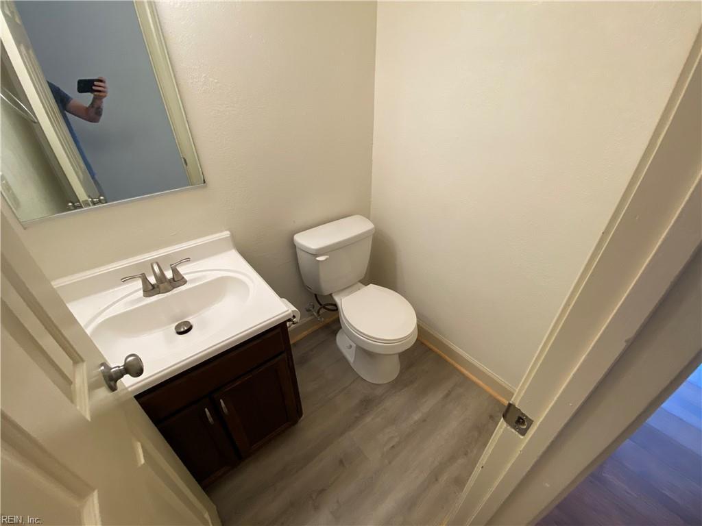 1809 Hearthside Ct Property Photo 11