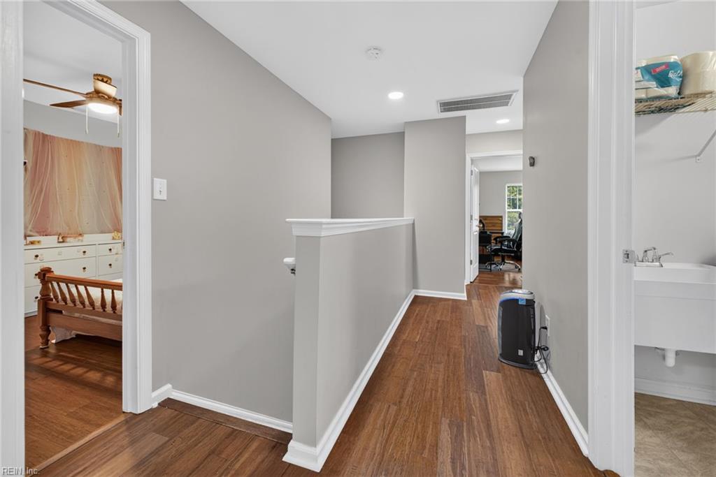 949 Vineyard Pl Property Photo 18