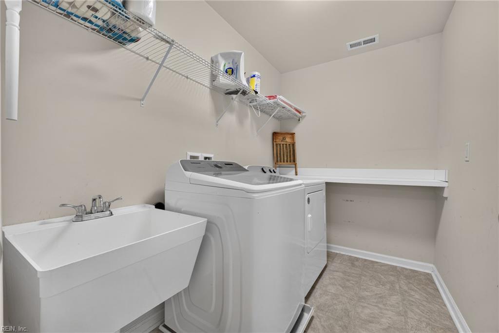 949 Vineyard Pl Property Photo 27