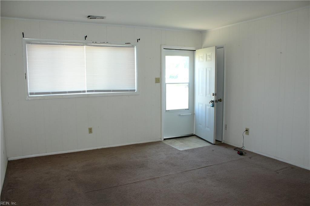 1503 Addison Rd Property Photo 2