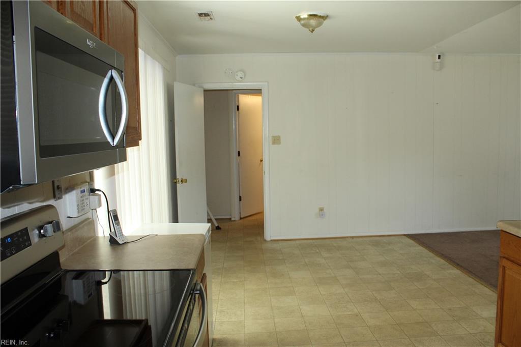 1503 Addison Rd Property Photo 6