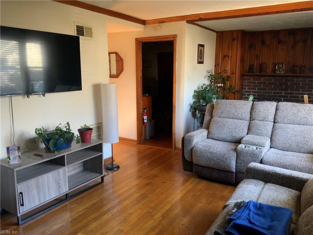 1625 Rolfe Pl Property Photo 6