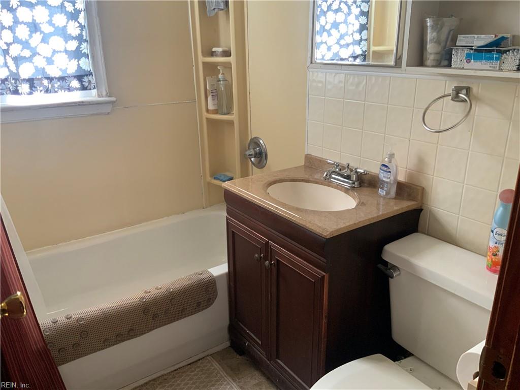1625 Rolfe Pl Property Photo 9