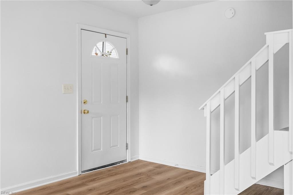 710 Gemstone Ln Property Photo 3