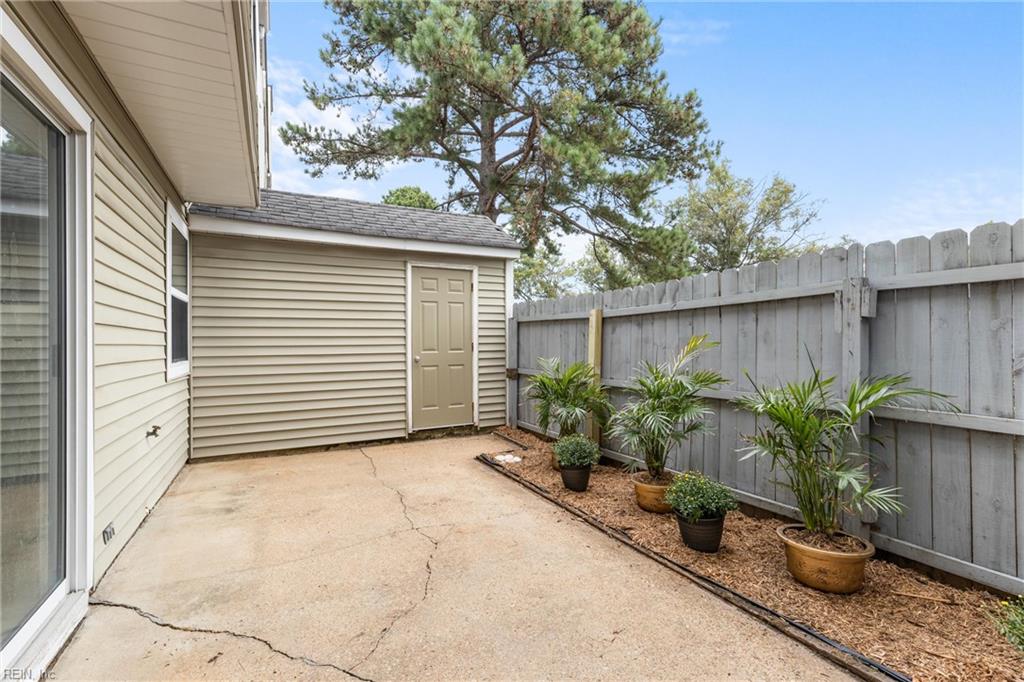 710 Gemstone Ln Property Photo 20