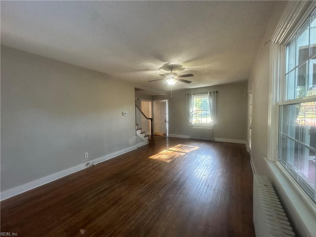 8803 Granby St Property Photo 4