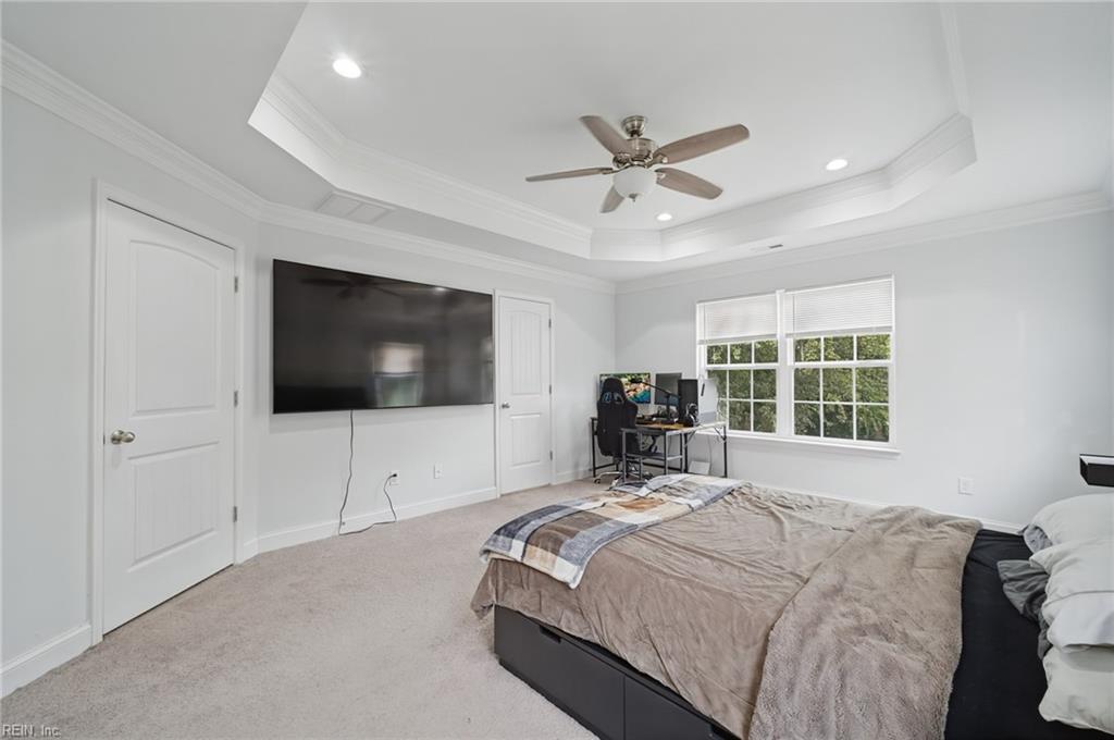 18 Maplewood St Property Photo 17