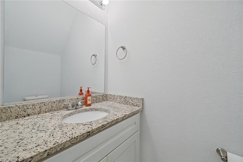 18 Maplewood St Property Photo 24
