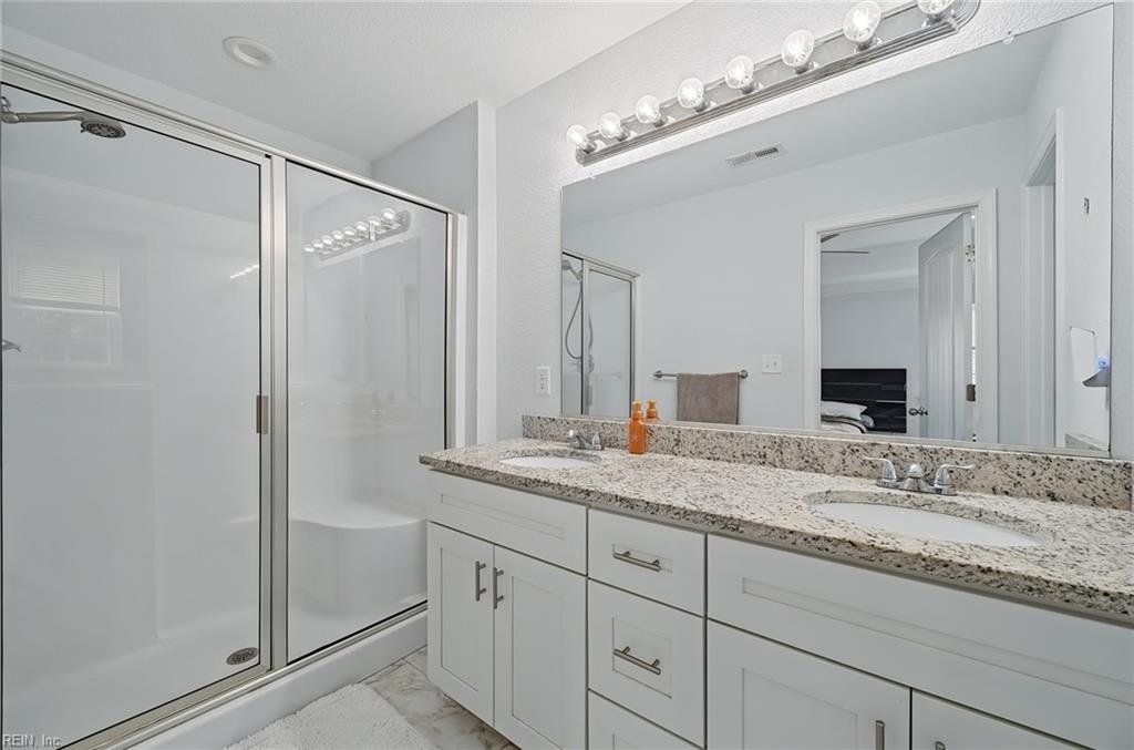 18 Maplewood St Property Photo 25