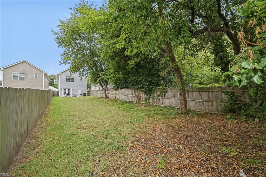 18 Maplewood St Property Photo 30
