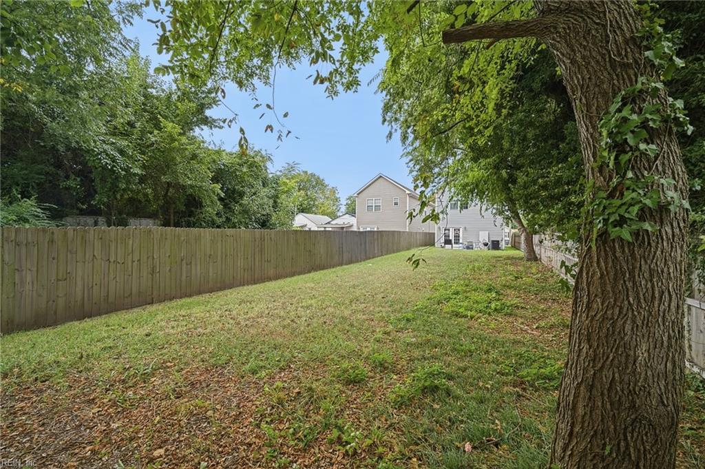 18 Maplewood St Property Photo 31