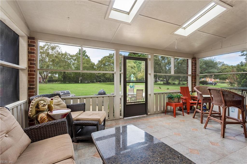 102 Prestwick Property Photo 33