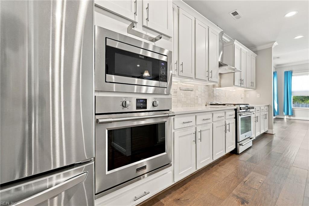 2909 Bermuda Grass Loop Property Photo 19