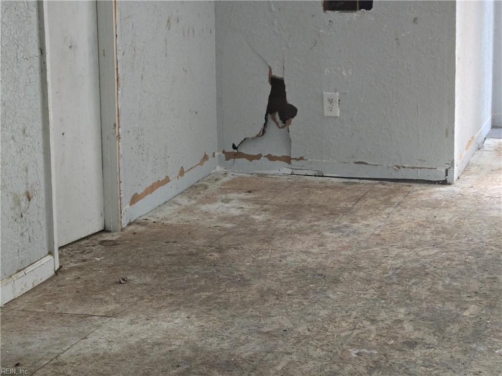 1115 Railroad Ave Property Photo 4