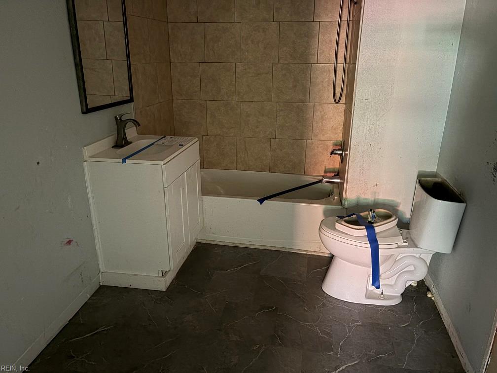 1115 Railroad Ave Property Photo 6