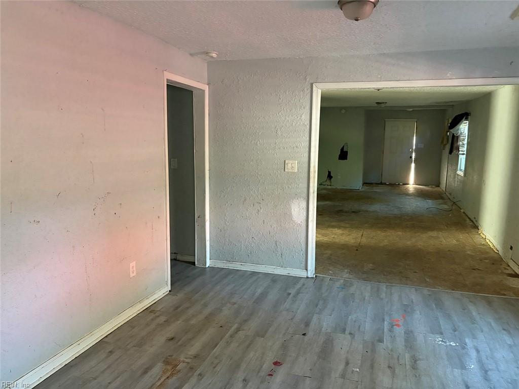 1115 Railroad Ave Property Photo 7
