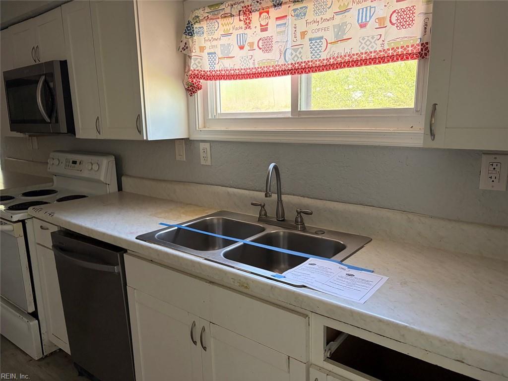 1115 Railroad Ave Property Photo 8