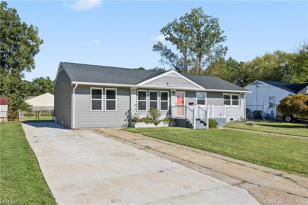 212 Lynnhaven Dr Property Photo 3