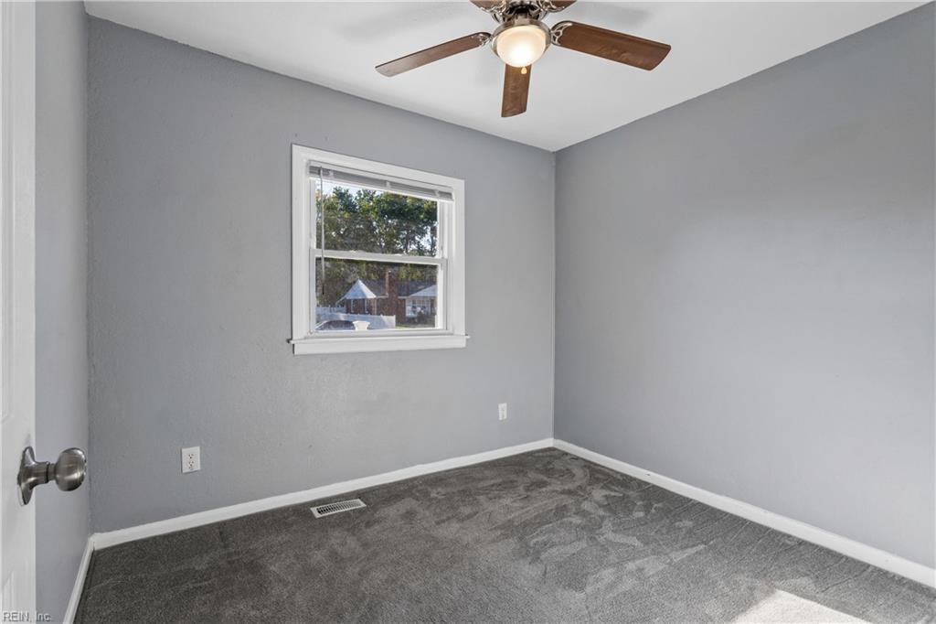 212 Lynnhaven Dr Property Photo 34