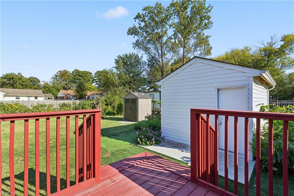212 Lynnhaven Dr Property Photo 43