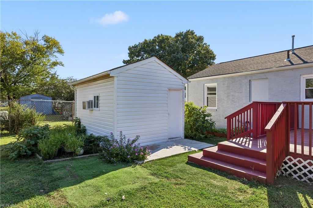 212 Lynnhaven Dr Property Photo 44
