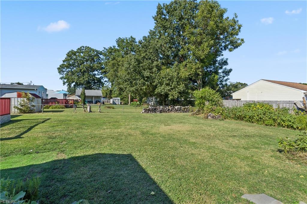 212 Lynnhaven Dr Property Photo 48