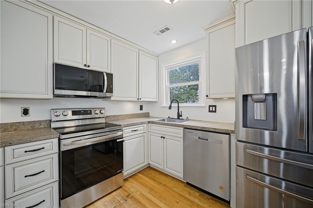 5221 Bonneydale Rd Property Photo 15