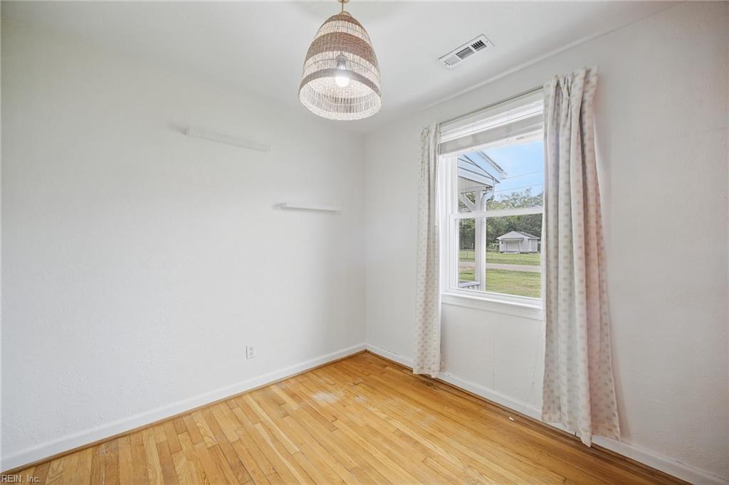 5221 Bonneydale Rd Property Photo 20