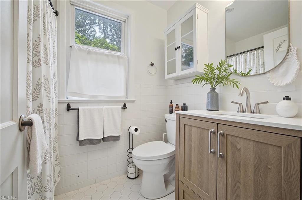 5221 Bonneydale Rd Property Photo 23