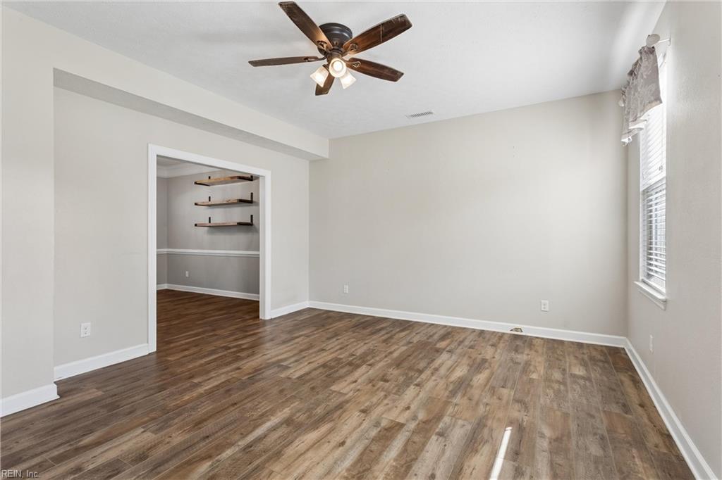 3894 Ordinary Loop Property Photo 6