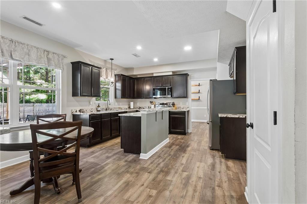 3894 Ordinary Loop Property Photo 9