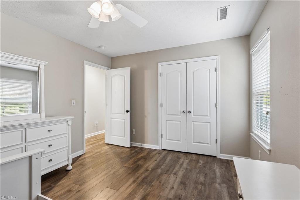 3894 Ordinary Loop Property Photo 18
