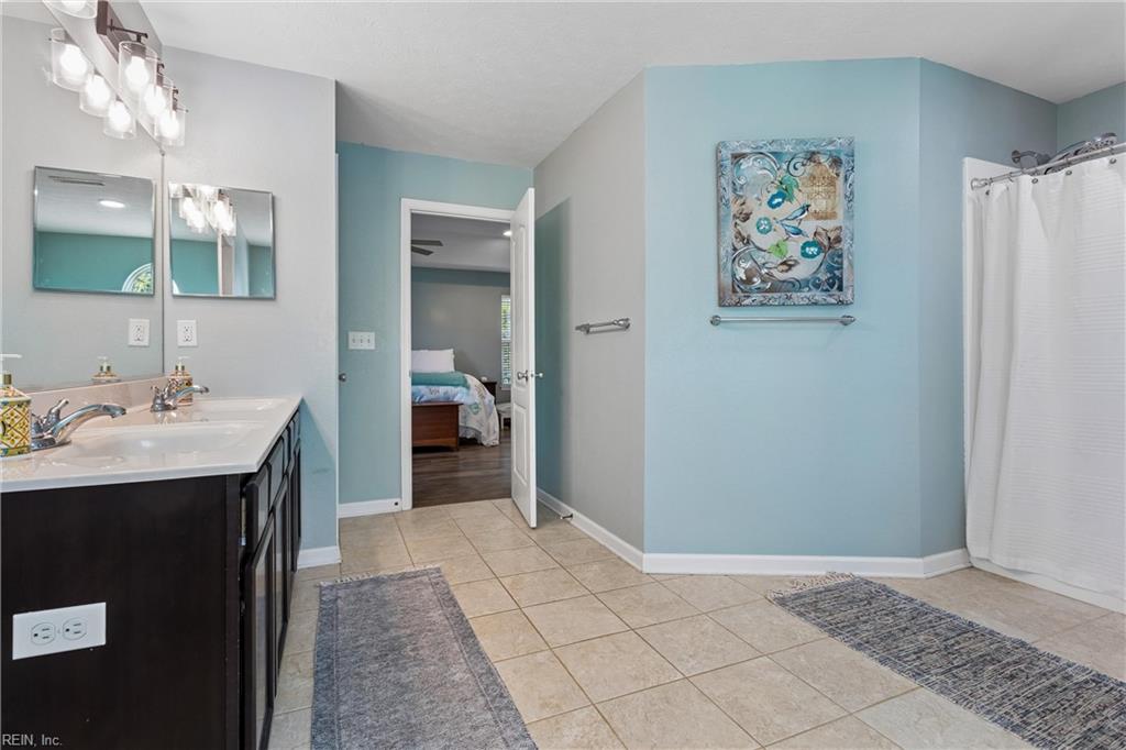 3894 Ordinary Loop Property Photo 25