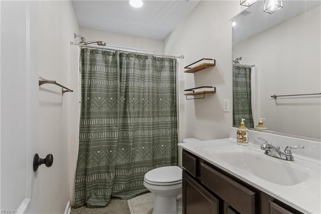 3894 Ordinary Loop Property Photo 44