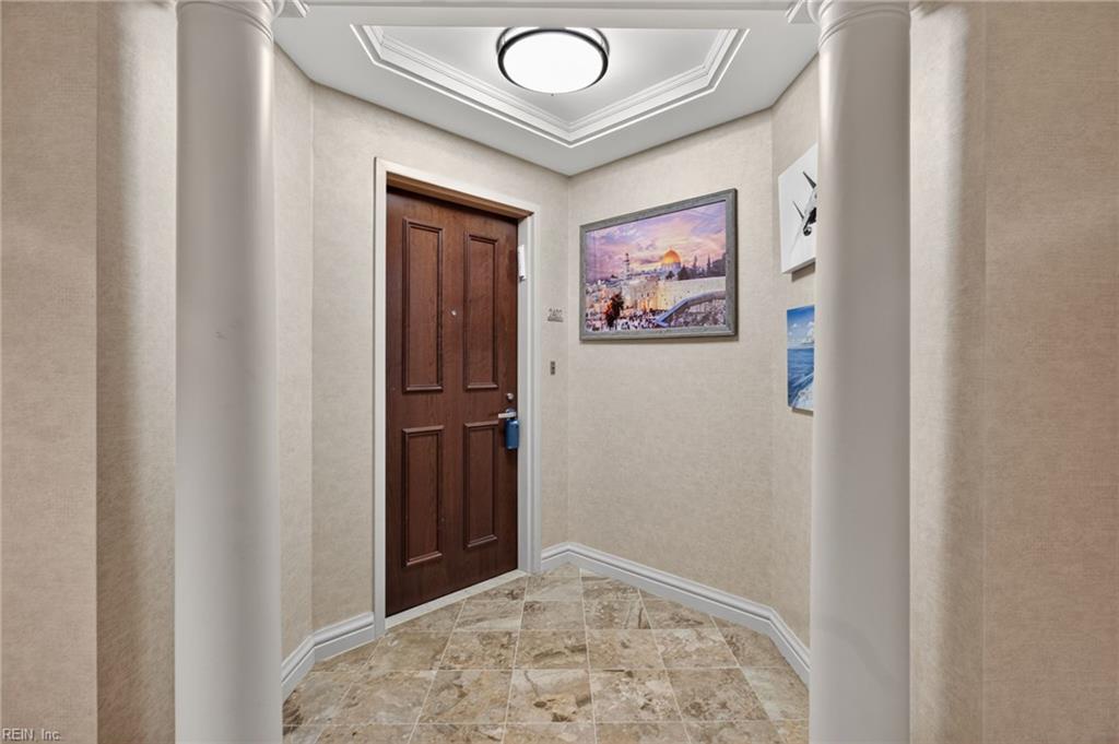 4545 Commerce St Property Photo 4