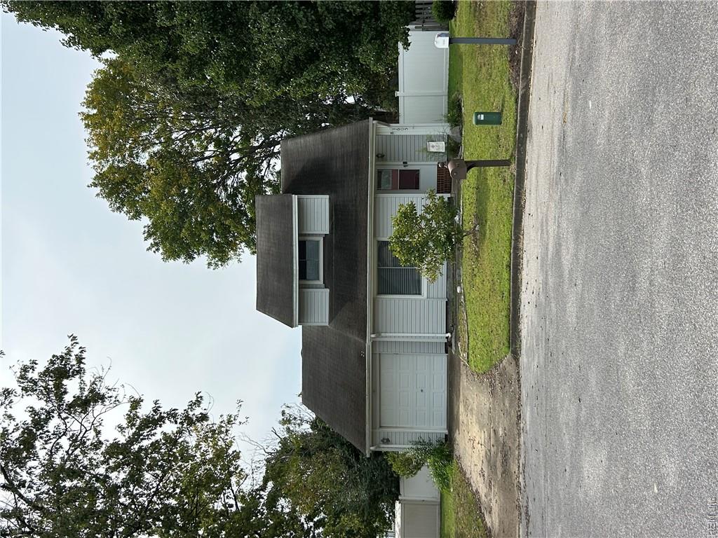 1605 Hathern Ct Property Photo 1