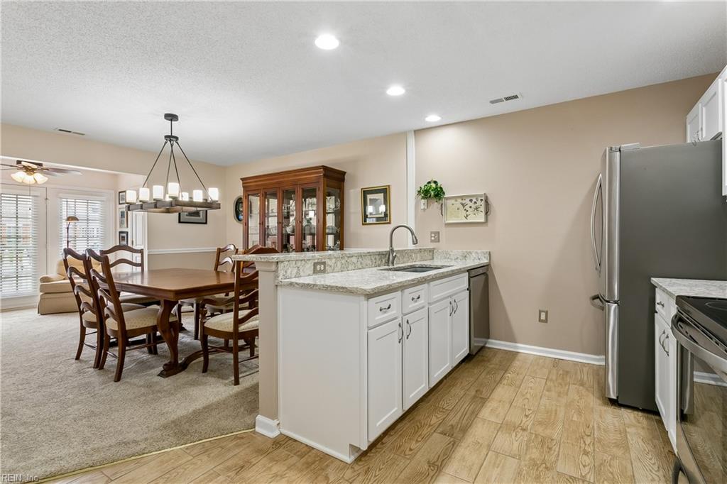 1801 Westgate Cir Property Photo 17