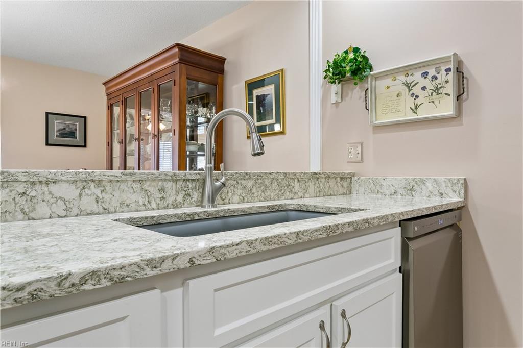 1801 Westgate Cir Property Photo 19