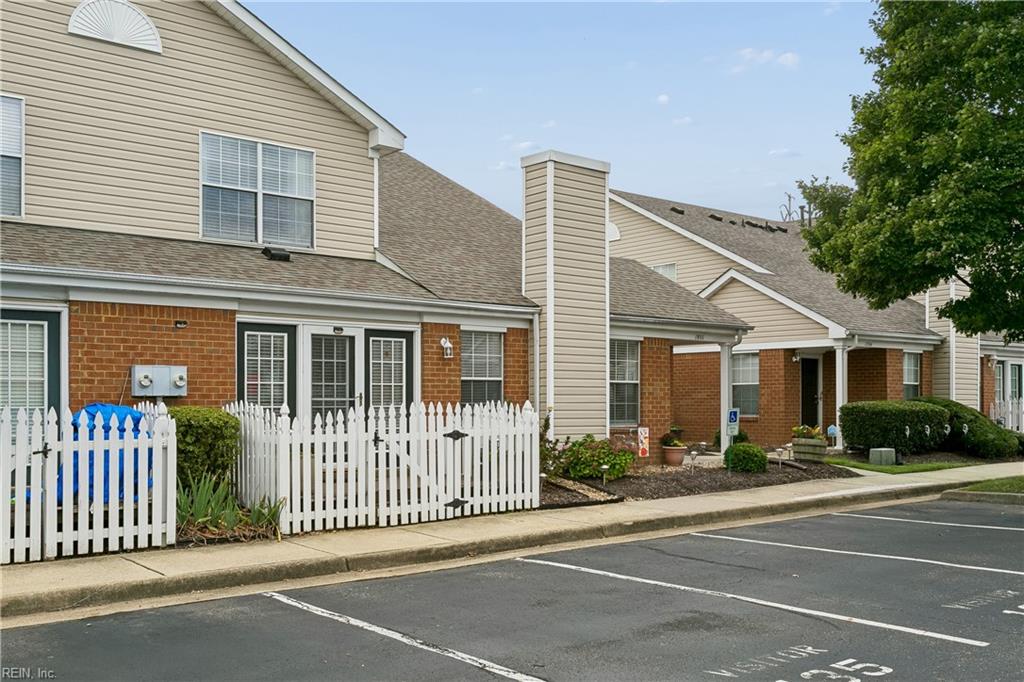 1801 Westgate Cir Property Photo 39